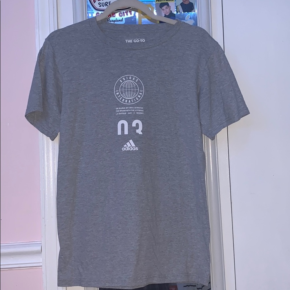 Women’s Small Adidas Gray T-Shirt
